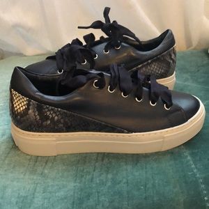 AGL Cap Back platform sneaker